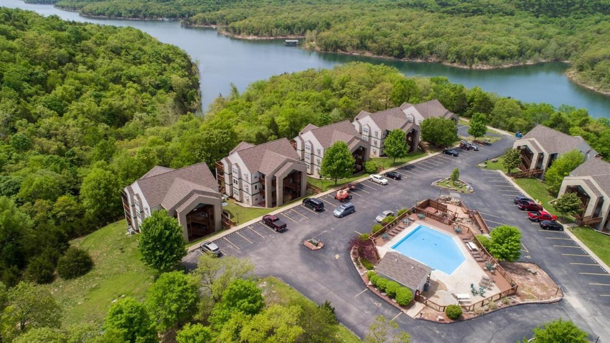 Apartment The Cove 4-5 By Sdc, Big Deck, Pool, Hot Tub, By Lake *