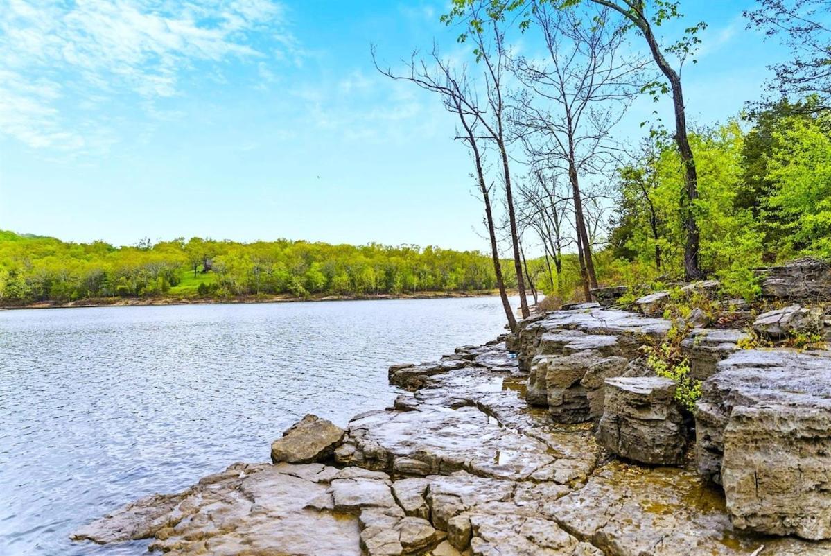 The Cove 39-3 By Sdc, Big Deck, Pool, Hot Tub, Lake View, No Stairs *