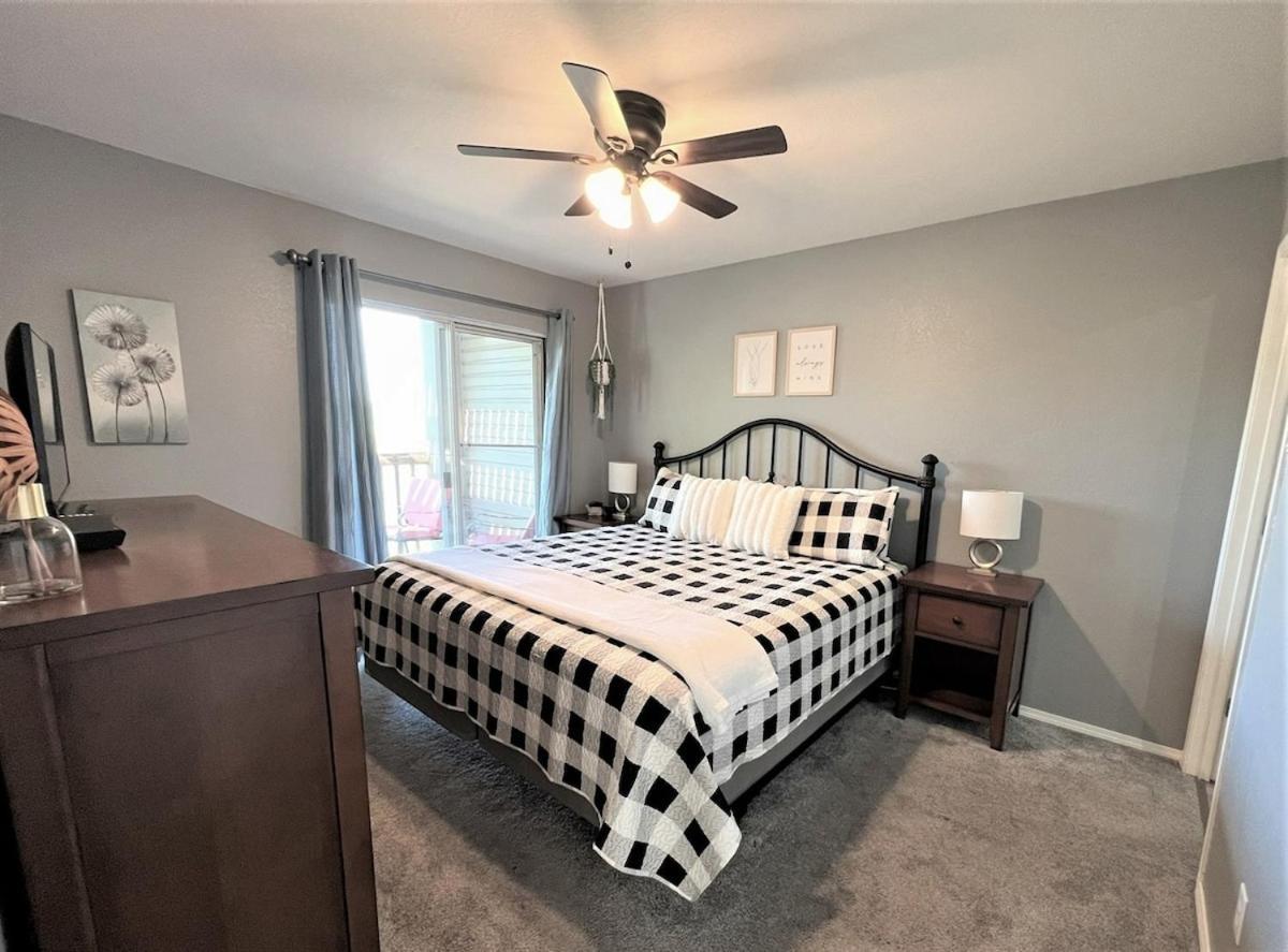 Apartment The Cove 39-3 By Sdc, Big Deck, Pool, Hot Tub, Lake View, No Stairs *