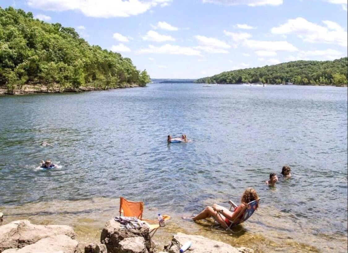 The Cove 39-3 By Sdc, Big Deck, Pool, Hot Tub, Lake View, No Stairs Apartment *