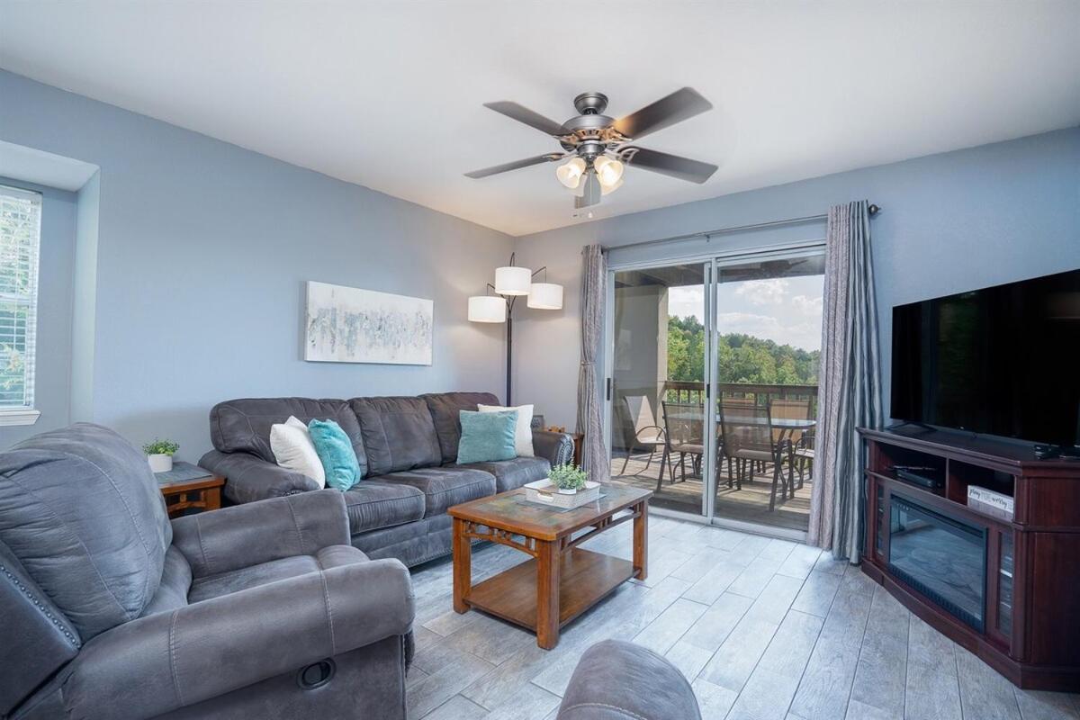 Apartment The Cove 39-3 By Sdc, Big Deck, Pool, Hot Tub, Lake View, No Stairs Branson