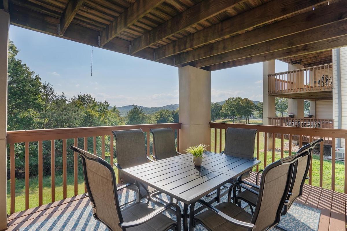 Apartment The Cove 26-2 By Sdc, Big Deck, Pool, Hot Tub, By Lake Branson