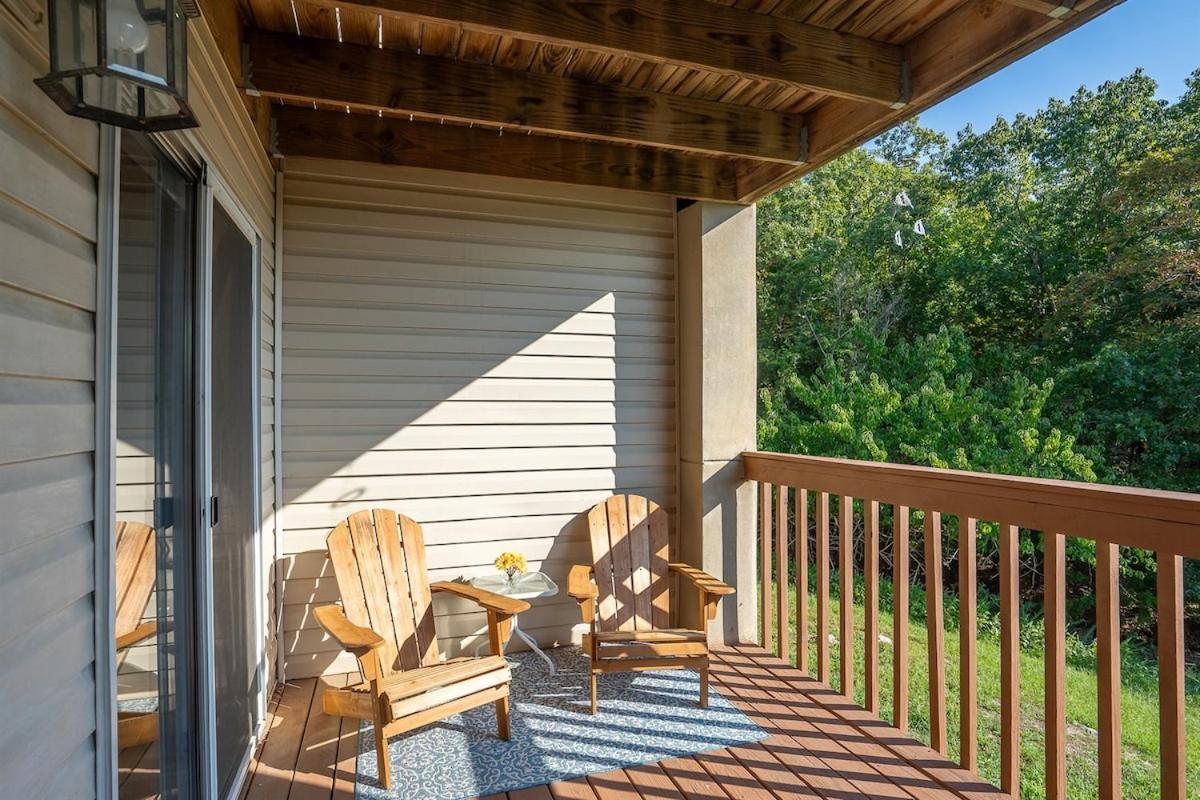 Apartment The Cove 26-2 By Sdc, Big Deck, Pool, Hot Tub, By Lake