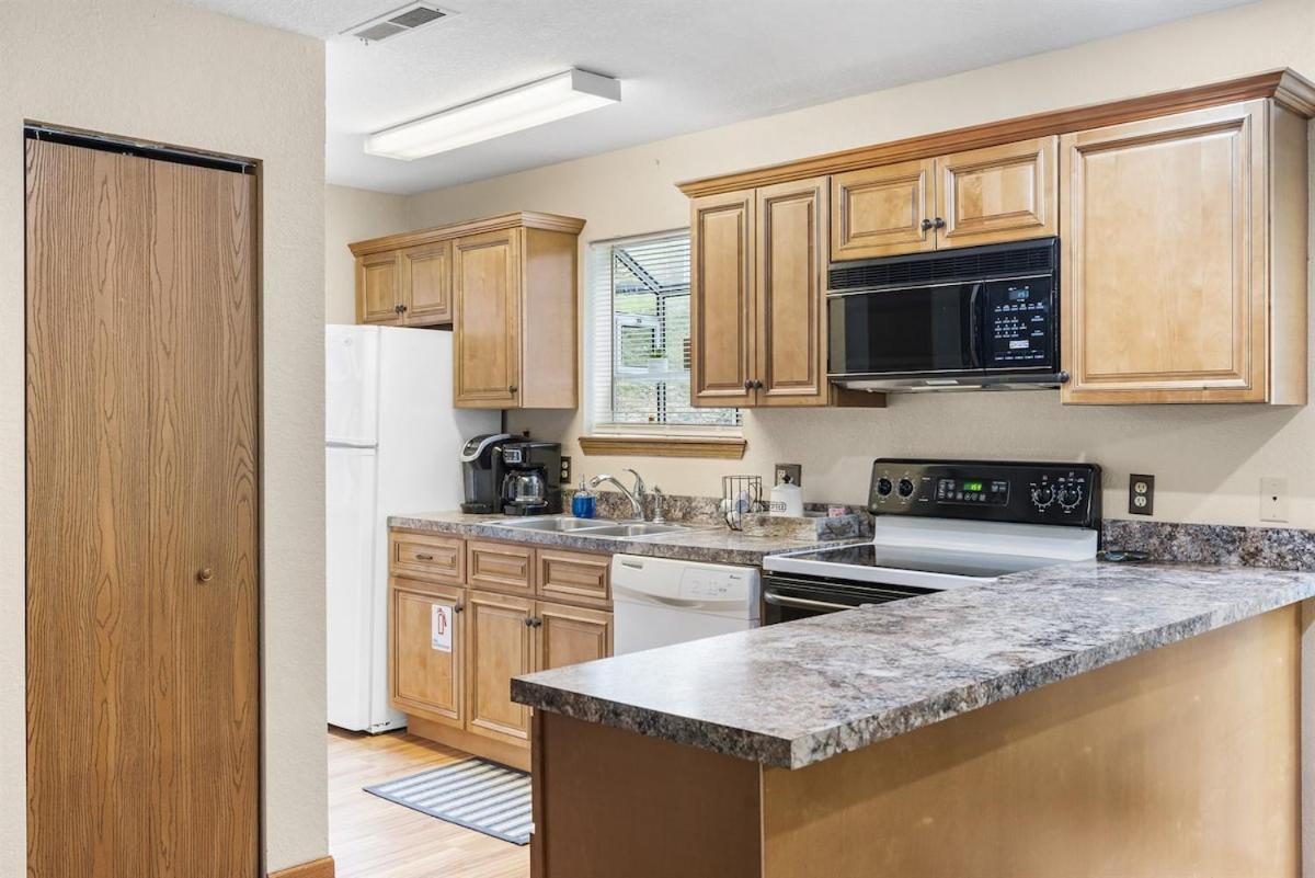 The Cove 26-1 By Sdc, Big Deck, Pool, Hot Tub, By Apartment Branson