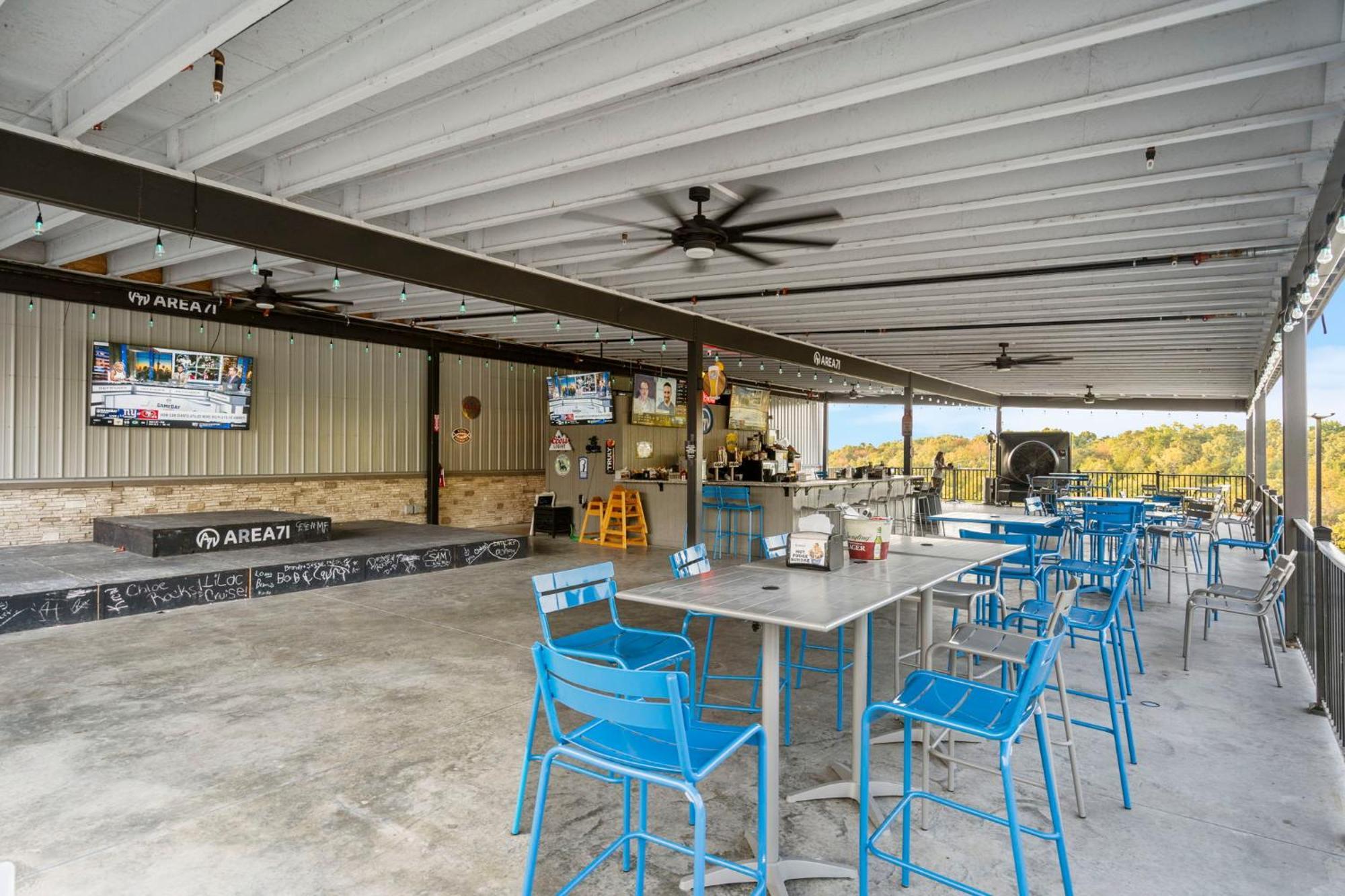 1 Mile To State Park Marina- Free Daily Tickets- Table Rock Near- Arcades! Holiday home *