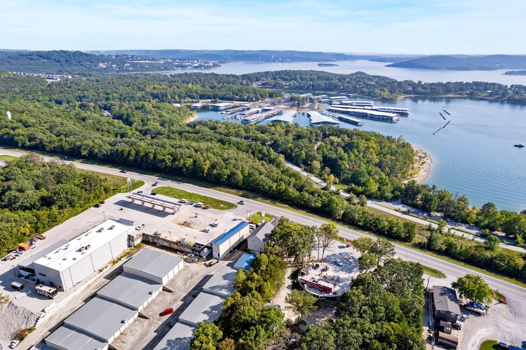 Holiday home 1 Mile To State Park Marina- Free Daily Tickets- Table Rock Near- Arcades!