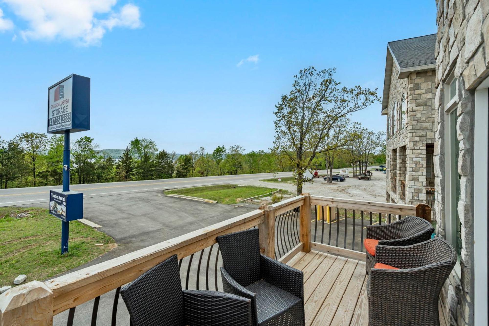 1 Mile To State Park Marina- Free Daily Tickets- Table Rock Near- Arcades!