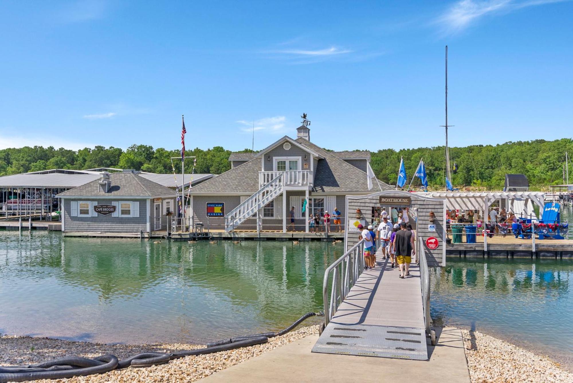 Holiday home 1 Mile To State Park Marina- Free Daily Tickets- Table Rock Near- Arcades!