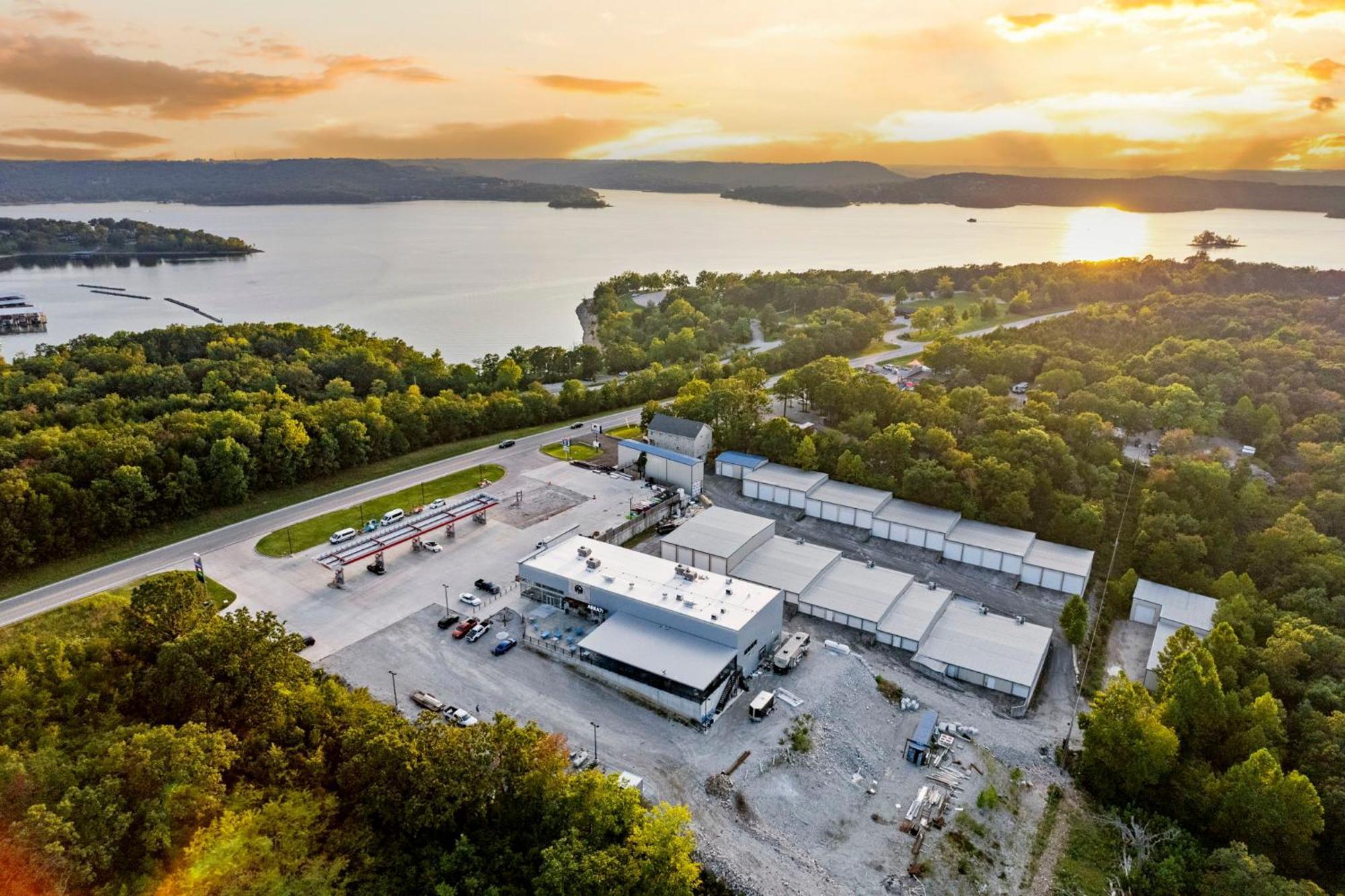 1 Mile To State Park Marina- Free Daily Tickets- Table Rock Near- Arcades! * Branson