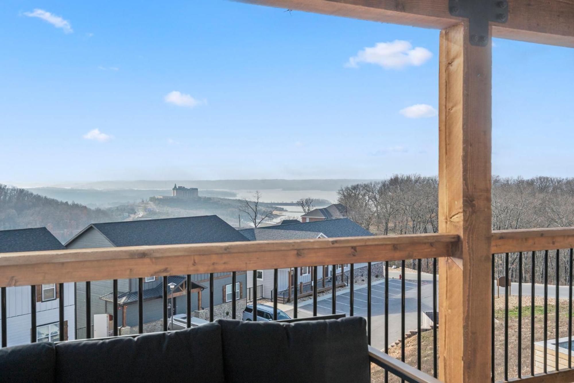 Holiday home Pvt Outdoor Pool-multiple Arcades-pvt Hot Tub-free Attraction Tickets-firepit-lake View Branson