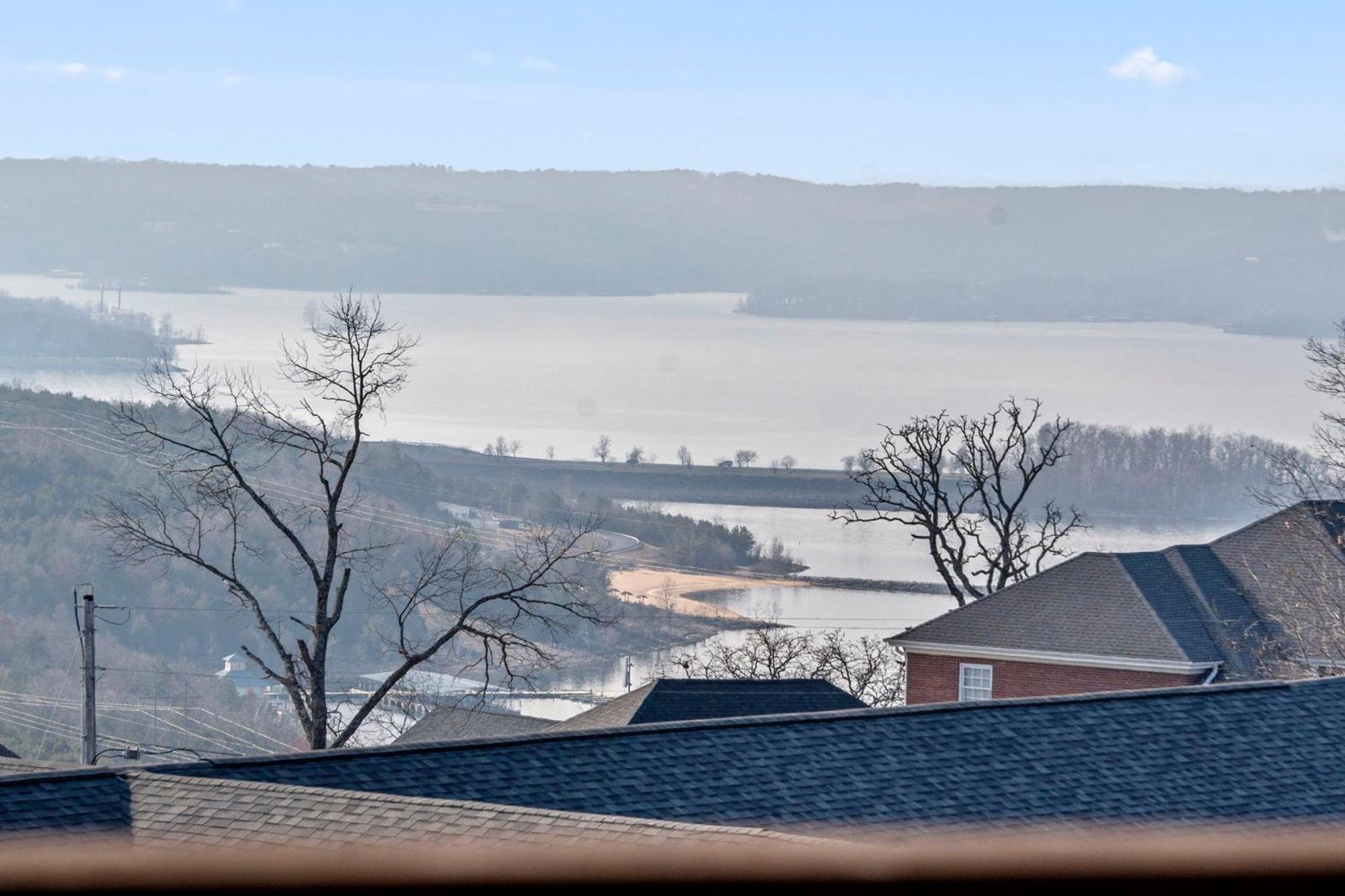 Pvt Outdoor Pool-multiple Arcades-pvt Hot Tub-free Attraction Tickets-firepit-lake View * Branson