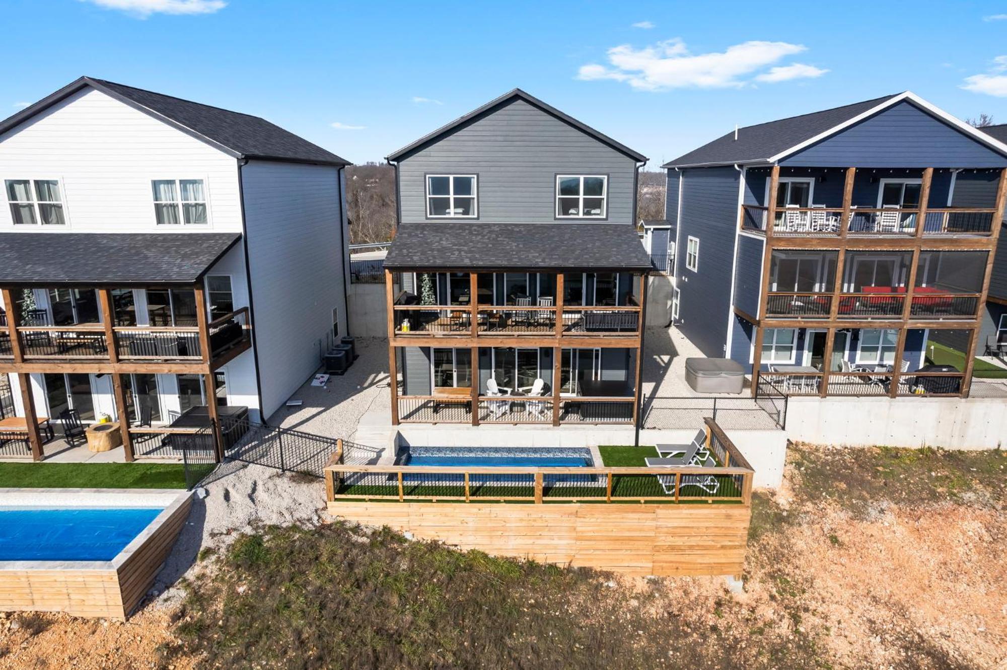 Pvt Outdoor Pool-multiple Arcades-pvt Hot Tub-free Attraction Tickets-firepit-lake View * Branson