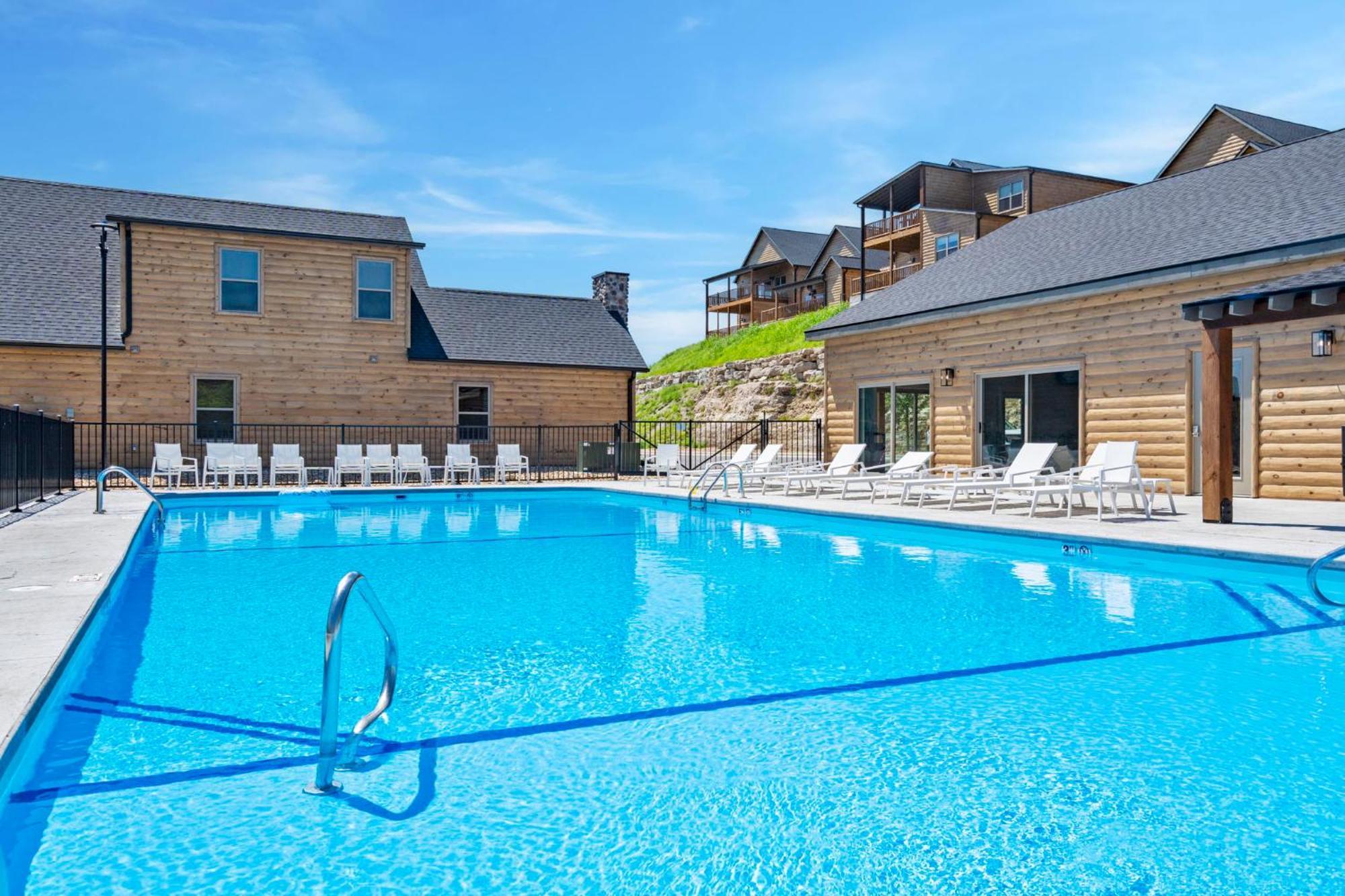 New Log Cabin, Pvt Hot Tub, Free Daily Activities, Shuffleboard, Arcade