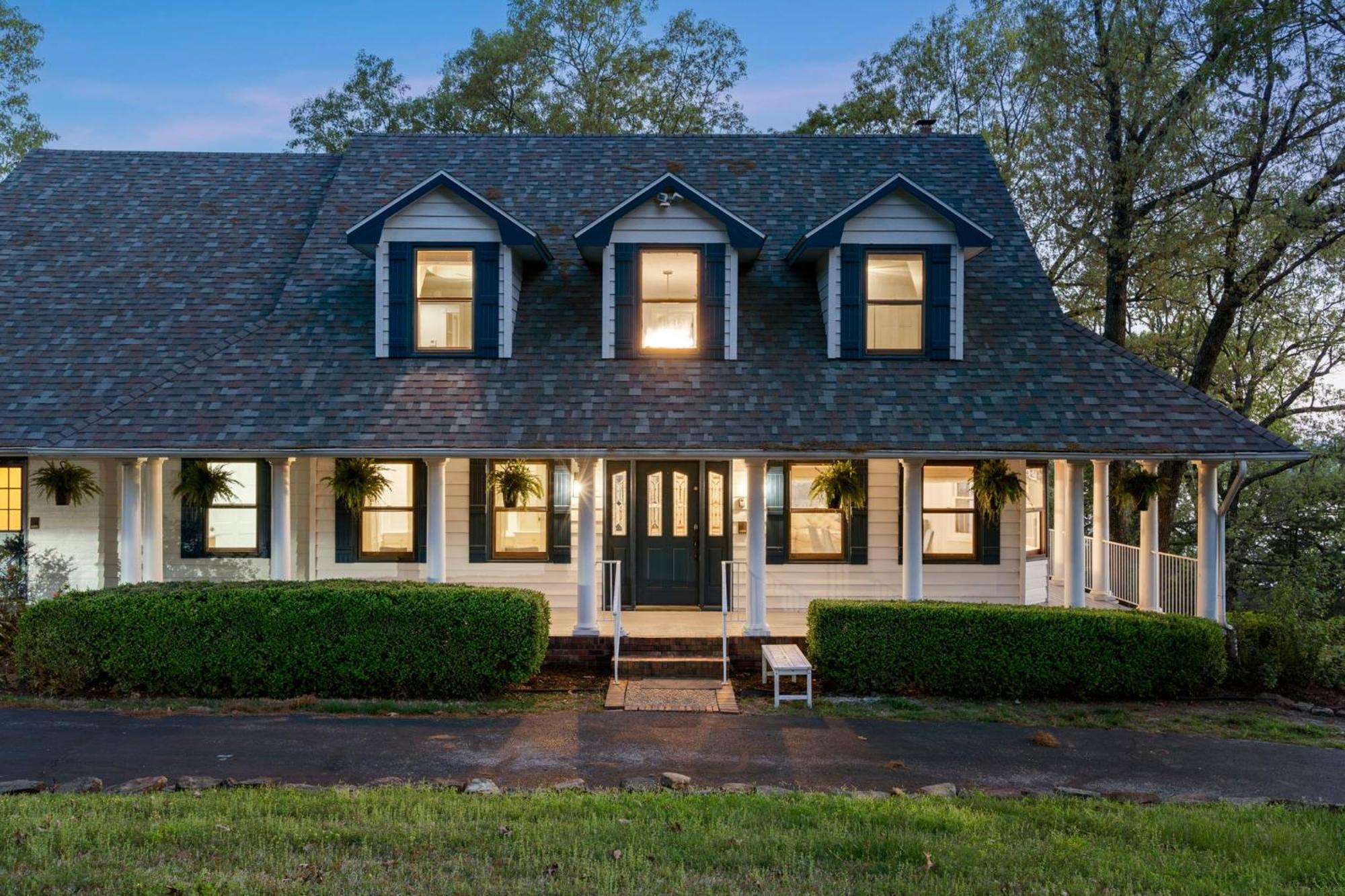 Holiday home Tablerock Views, Private Outdoor Pool, Karaoke/games-2 Kitchens! Secluded On A Few Acres! Branson