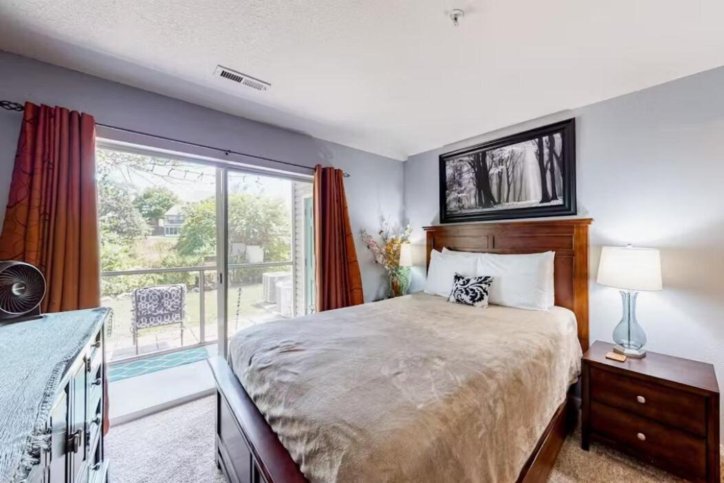 Fall Creek 34-7, Screened Porch, Pet Friendly, Great Location *