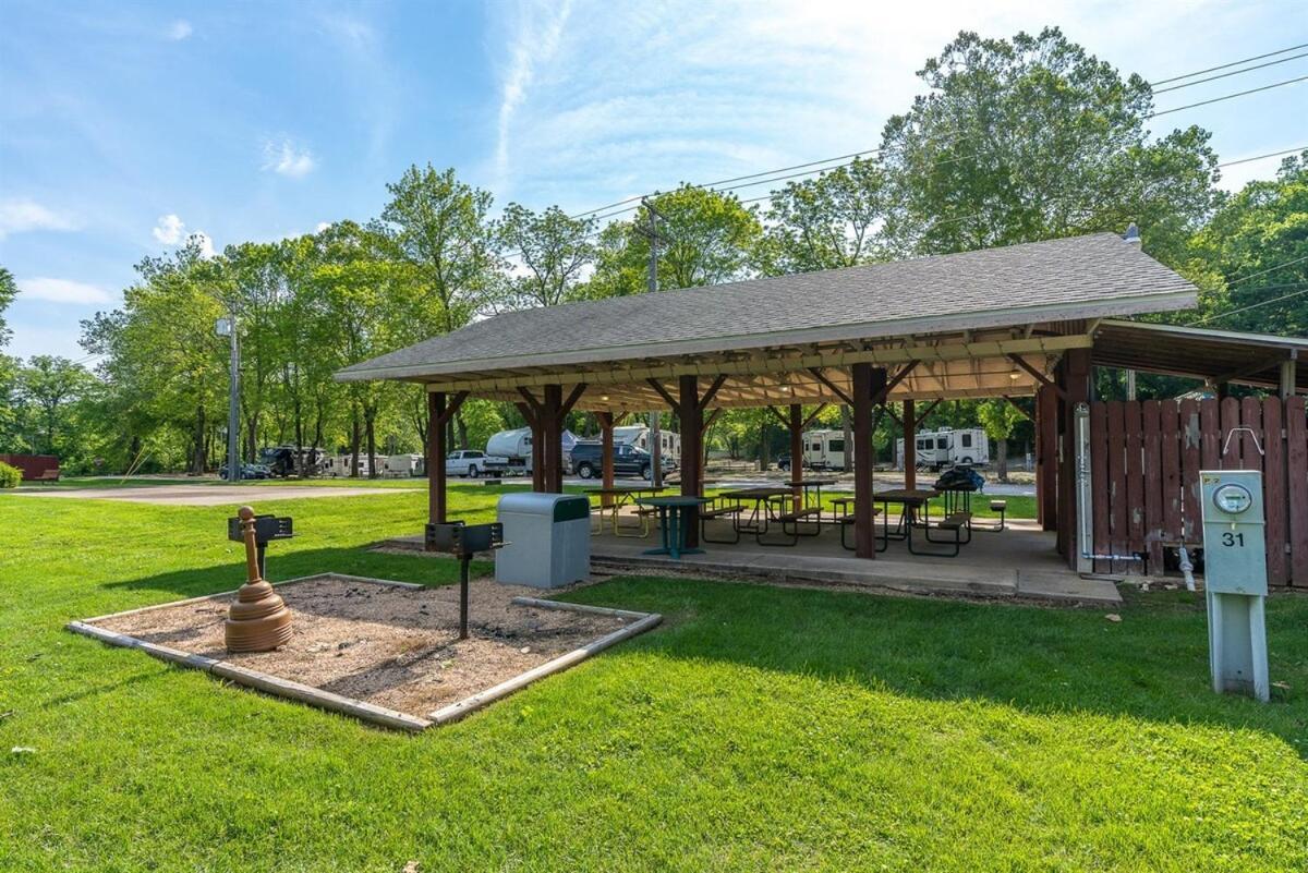 Fall Creek 34-7, Screened Porch, Pet Friendly, Great Location