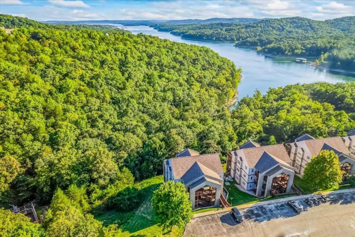 The Cove 21-3 By Sdc, Big Deck, Pool, Hot Tub, By Lake, No Stairs *