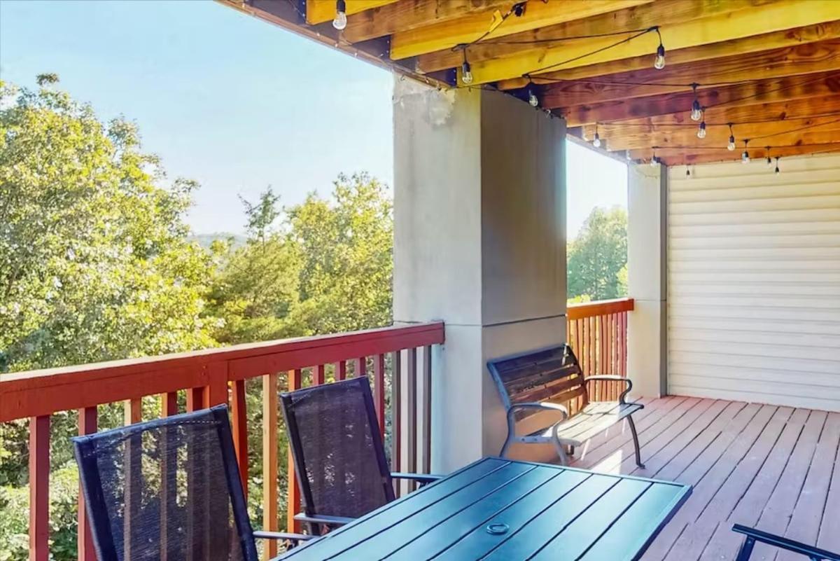 Apartment The Cove 21-3 By Sdc, Big Deck, Pool, Hot Tub, By Lake, No Stairs Branson