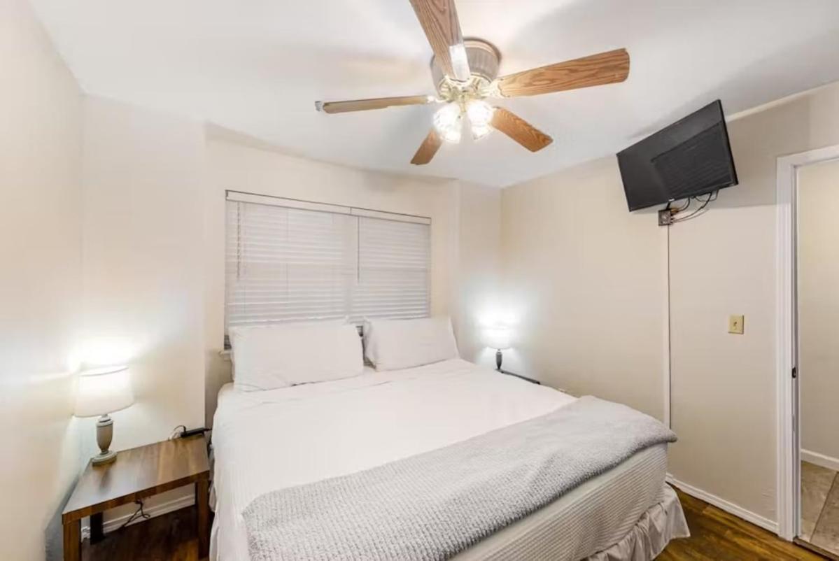 Apartment The Cove 21-3 By Sdc, Big Deck, Pool, Hot Tub, By Lake, No Stairs Branson