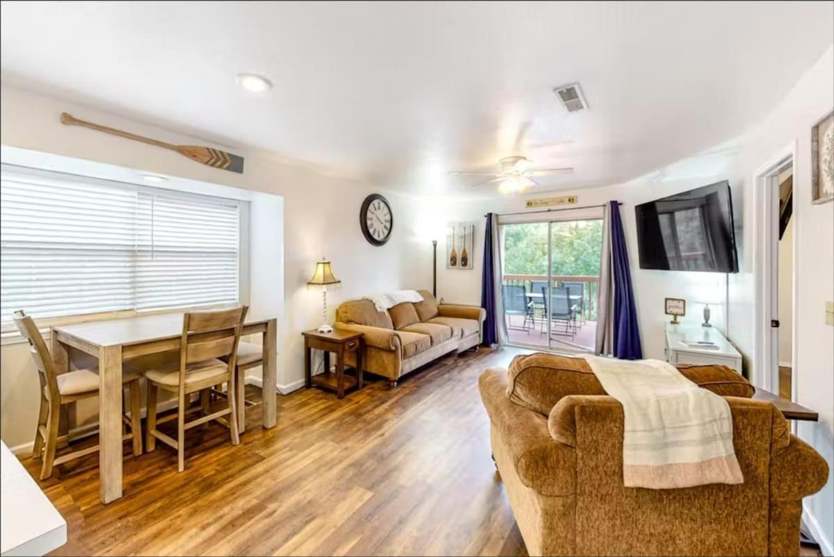 The Cove 21-3 By Sdc, Big Deck, Pool, Hot Tub, By Lake, No Stairs *