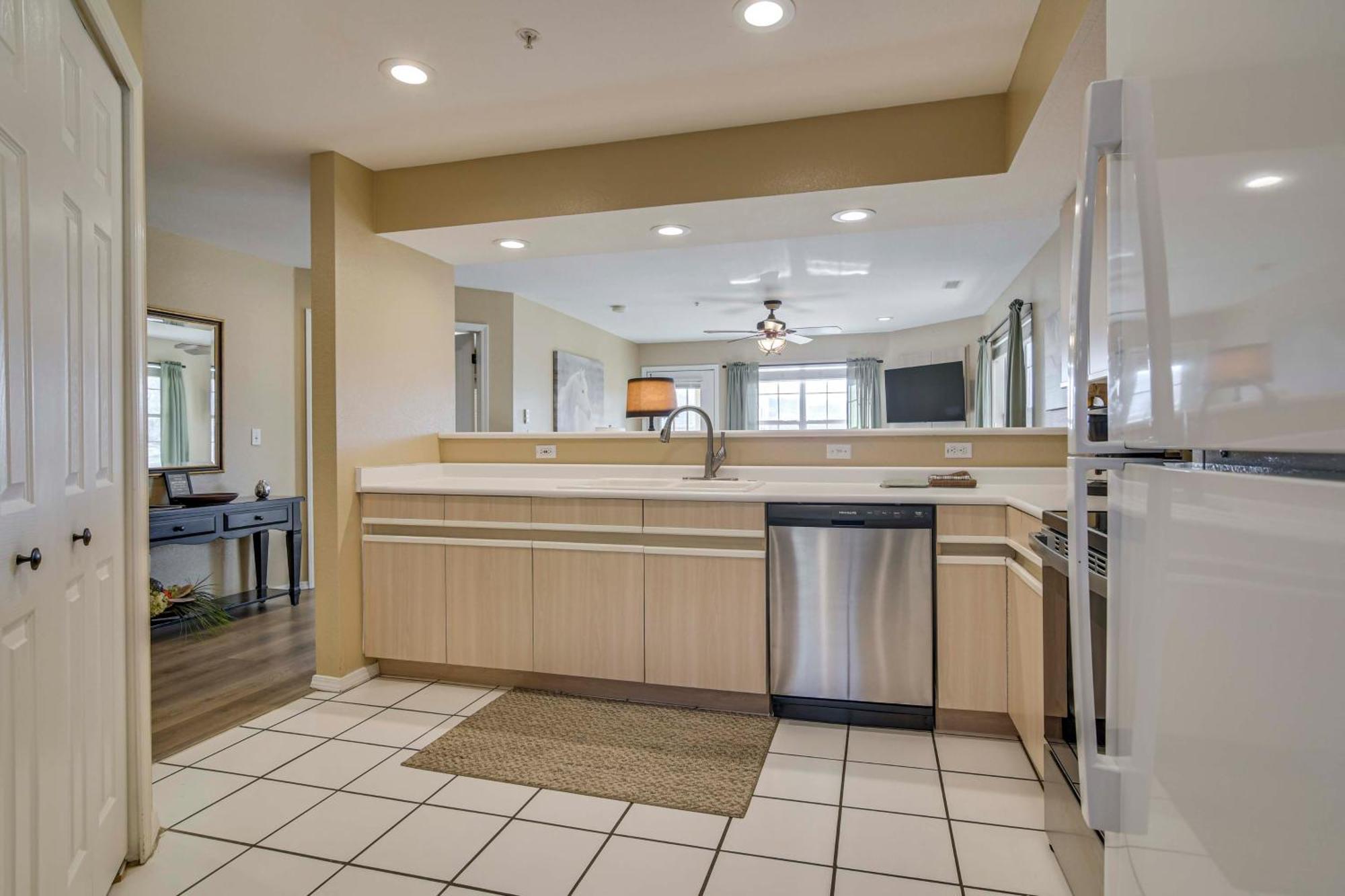 Sunroom With Golf Views Condo! * Branson