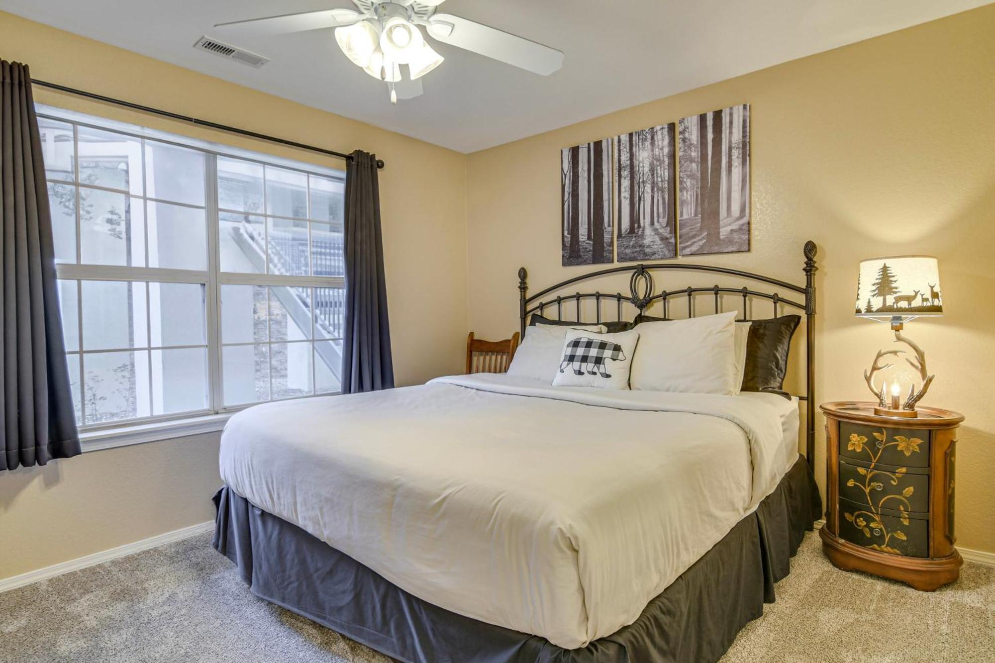 Sunroom With Golf Views Condo! Branson