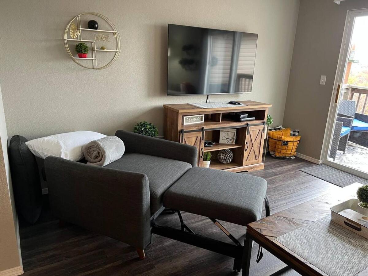 Apartment 3 Bedroom Vy2903-6, Sleeps 11, Between Strip & Sdc Branson