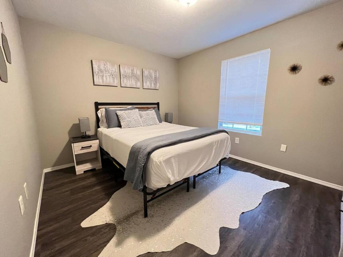 3 Bedroom Vy2903-6, Sleeps 11, Between Strip & Sdc *
