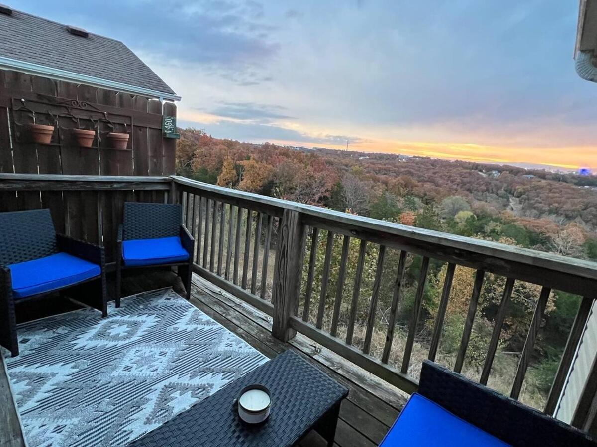 3 Bedroom Vy2903-6, Sleeps 11, Between Strip & Sdc Apartment