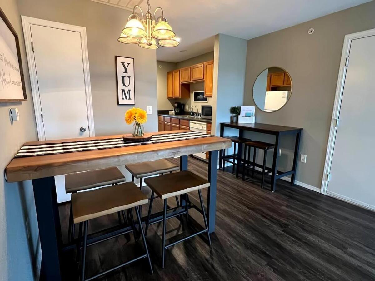 3 Bedroom Vy2901-5, Sleeps 11, Between Strip & Sdc * Branson