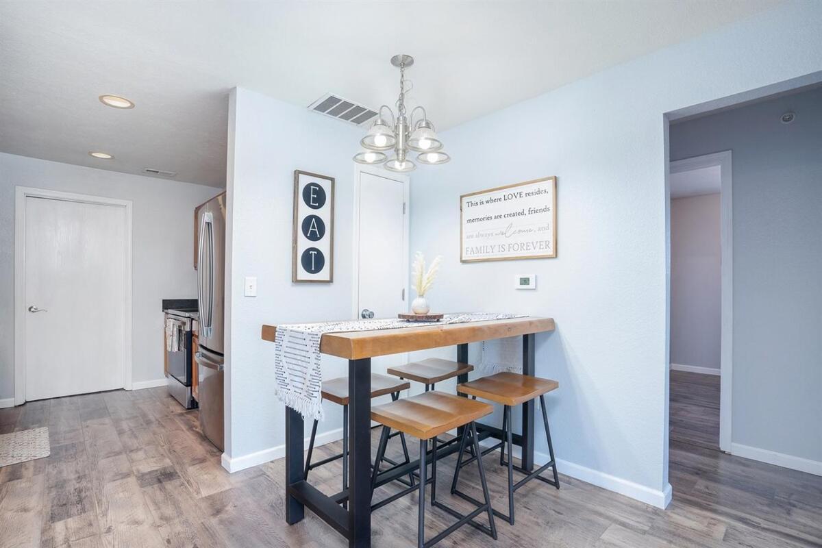 Apartment 3 Bedroom Vy2901-5, Sleeps 11, Between Strip & Sdc Branson