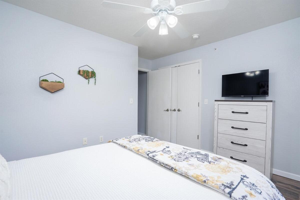Apartment 3 Bedroom Vy2901-5, Sleeps 11, Between Strip & Sdc Branson