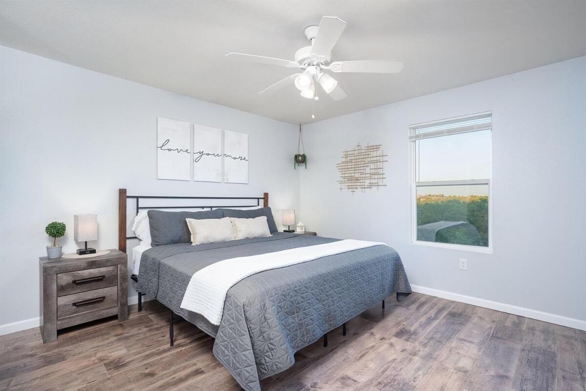 3 Bedroom Vy2901-5, Sleeps 11, Between Strip & Sdc Apartment Branson