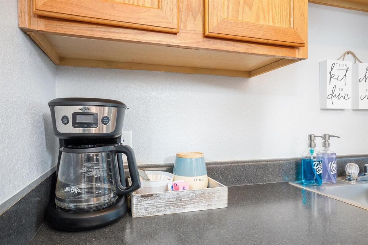 Apartment 3 Bedroom Vy2901-5, Sleeps 11, Between Strip & Sdc