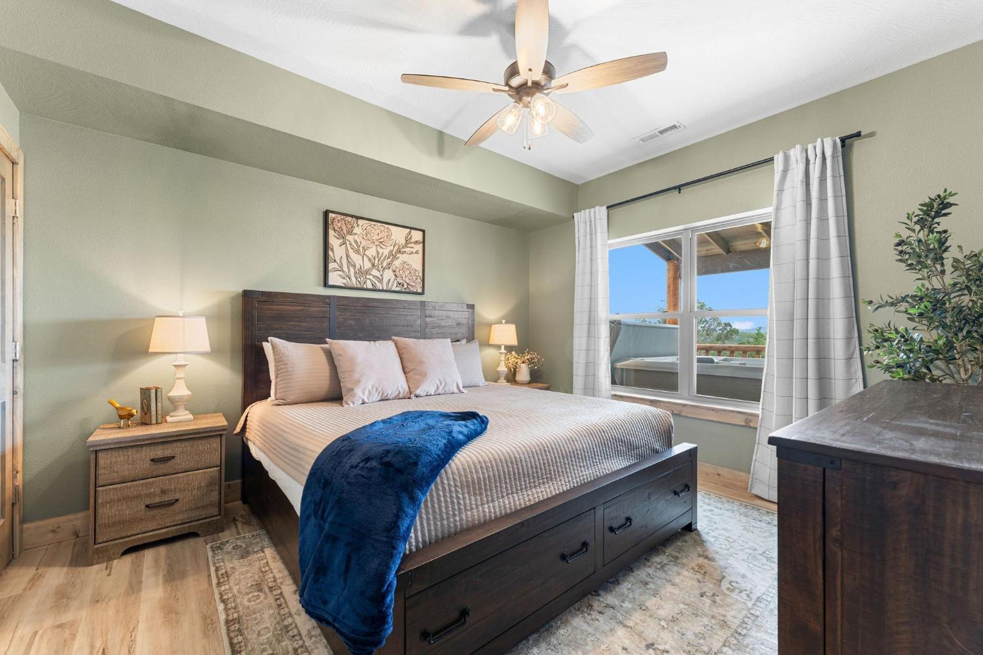 Lakefront Haven With Hot Tub And Gym *