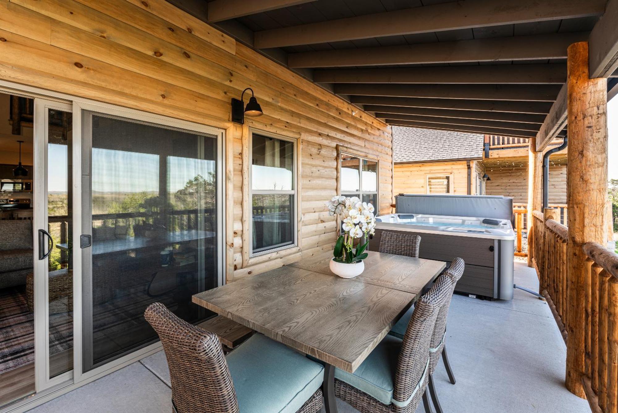 Lakefront Haven With Hot Tub And Gym *
