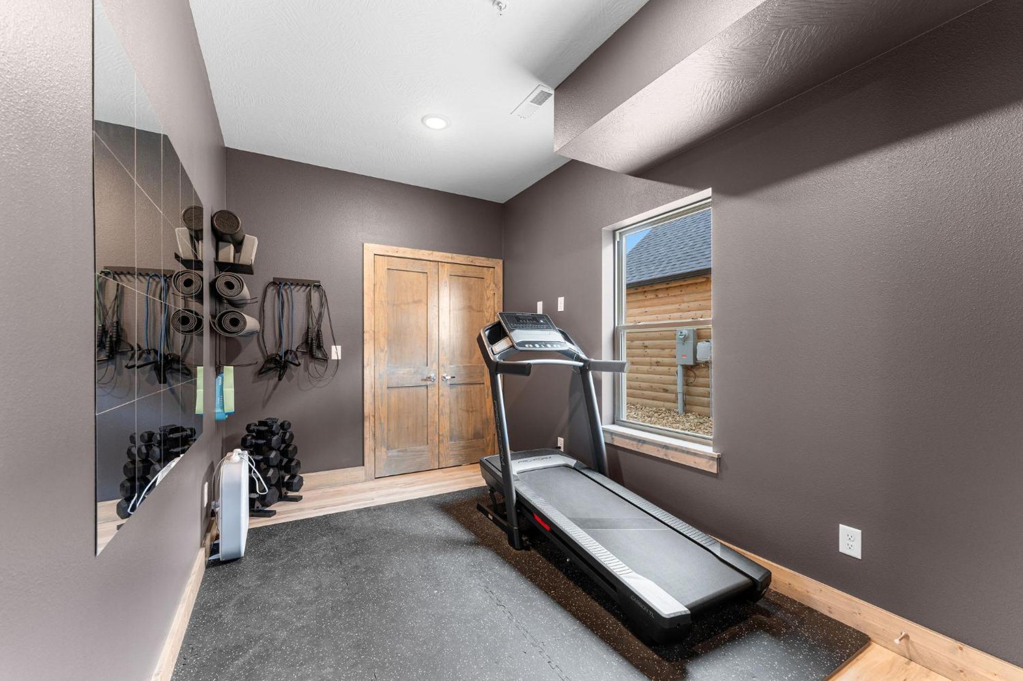Holiday home Lakefront Haven With Hot Tub And Gym Branson
