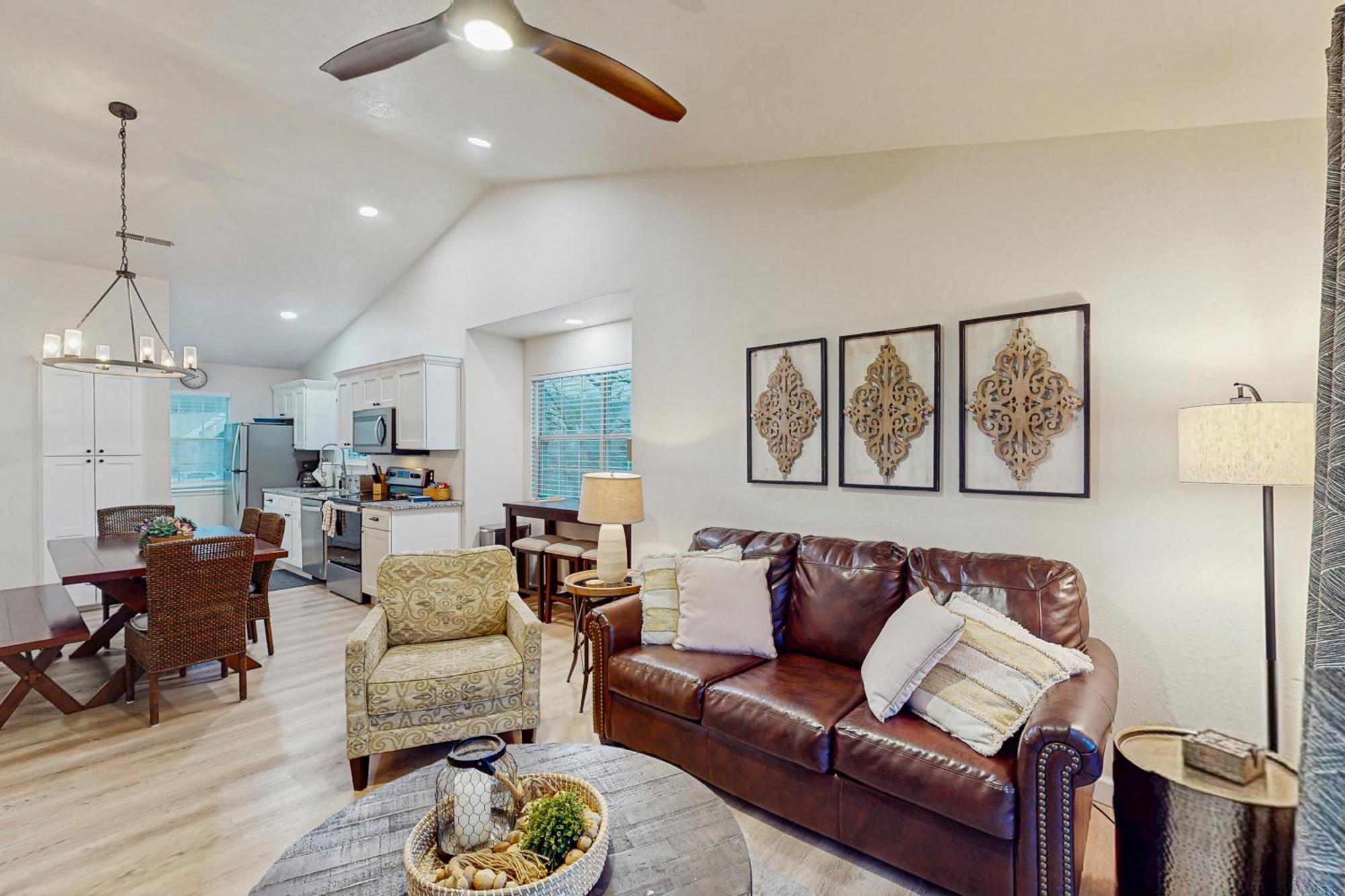 Sunset Shoreline Retreat * Branson