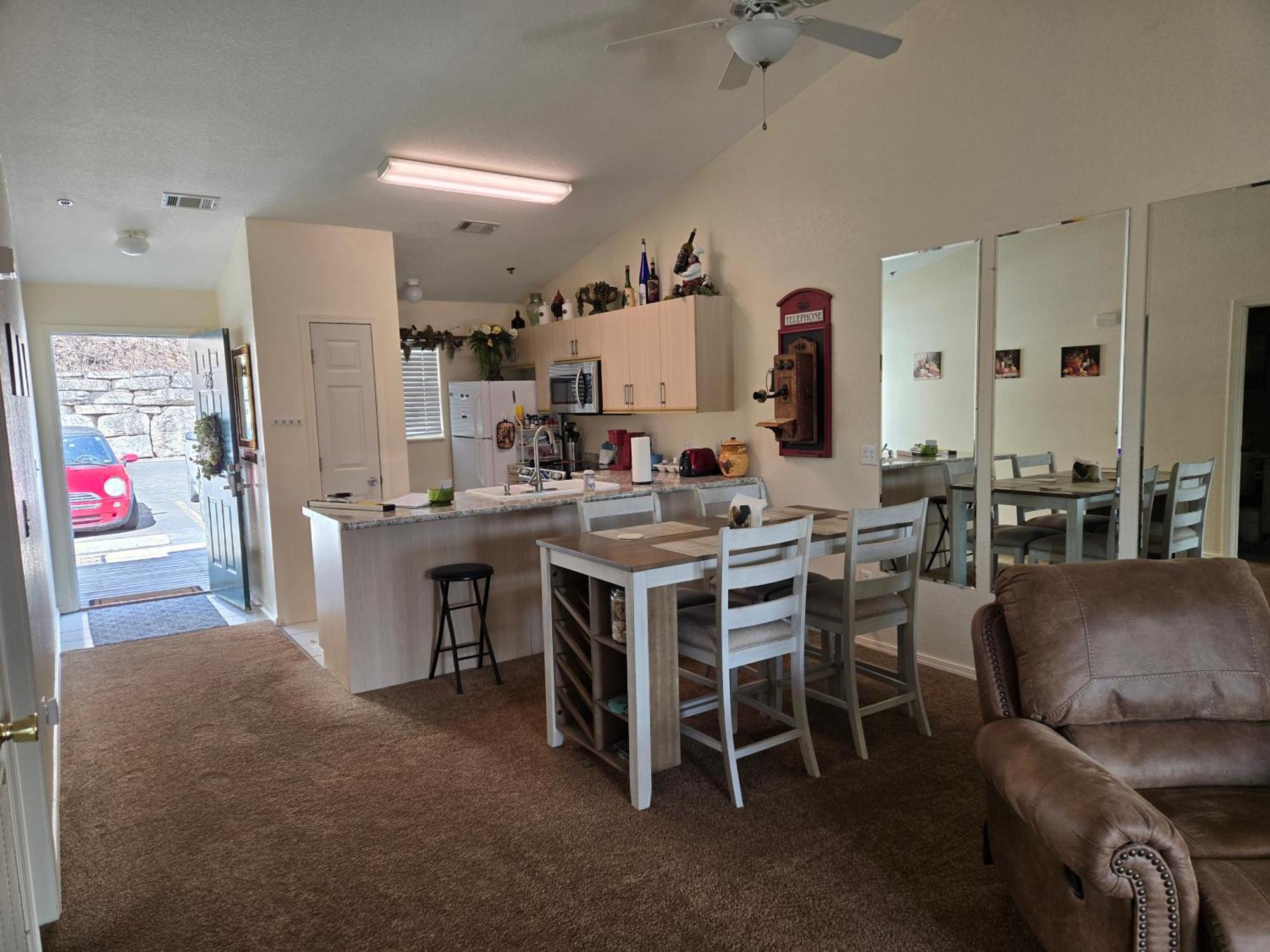 Swan's Couples Getaway Apartment Branson