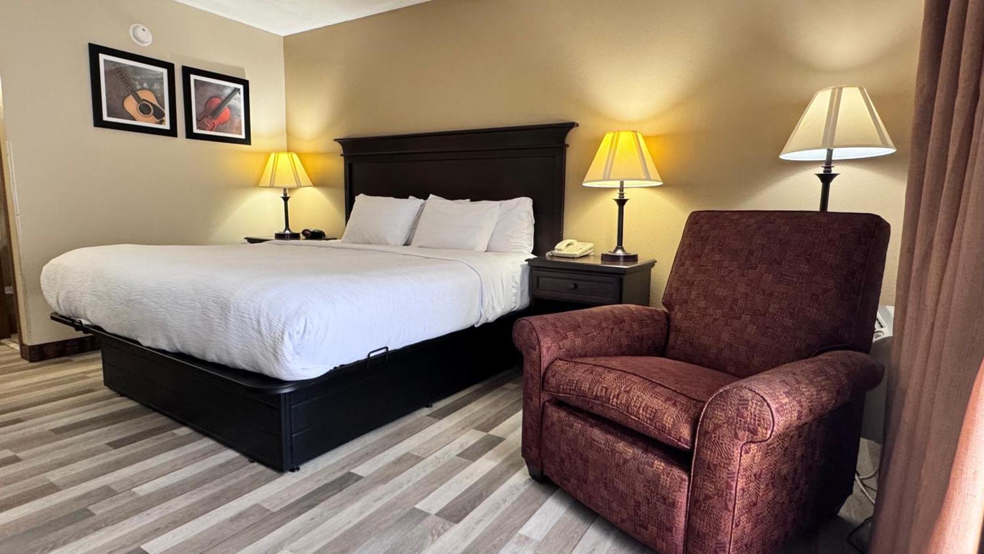 Quality West Inn 3*