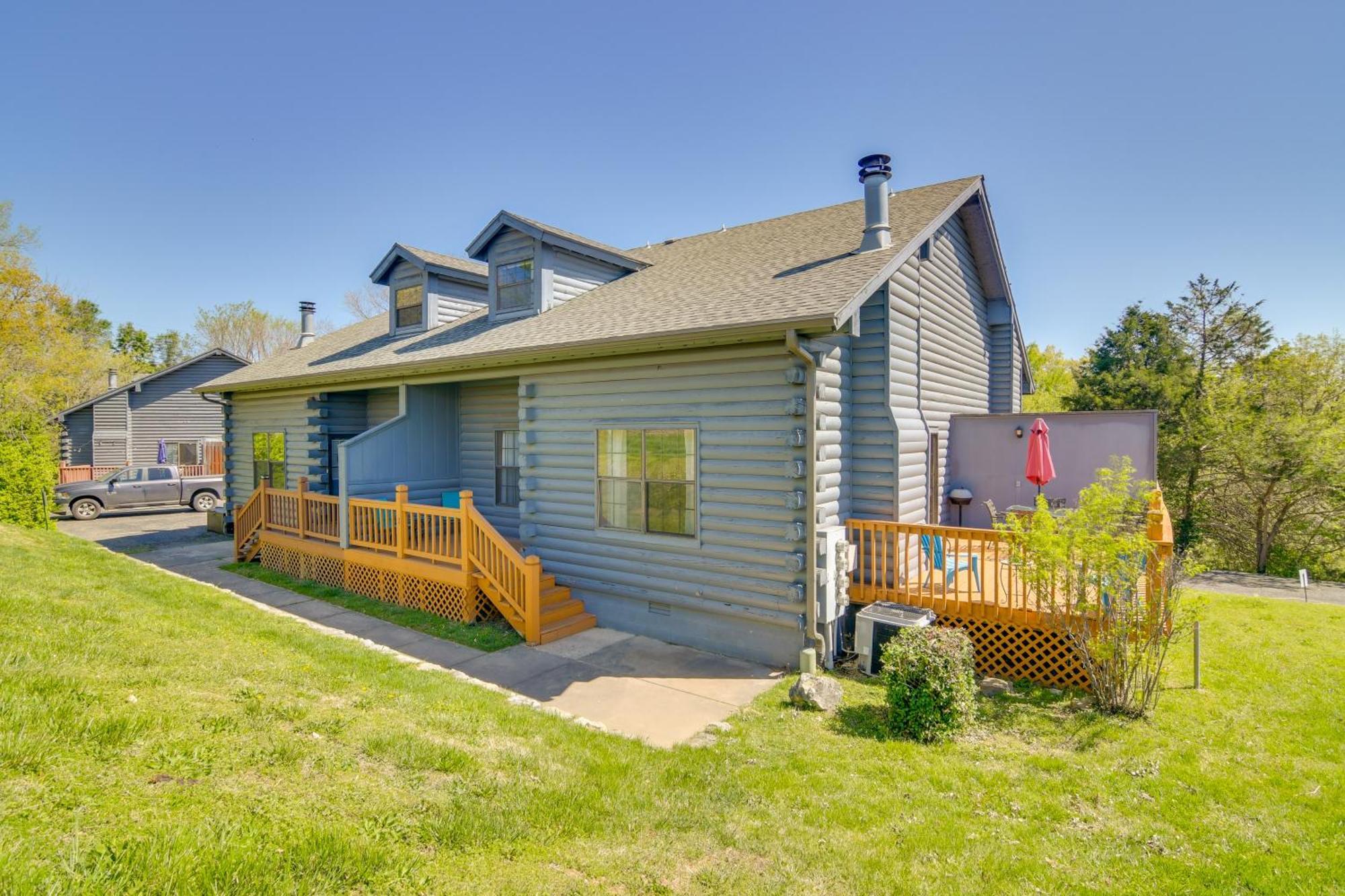 Stylish Townhome 3 Mi To Theatre District Holiday home Branson