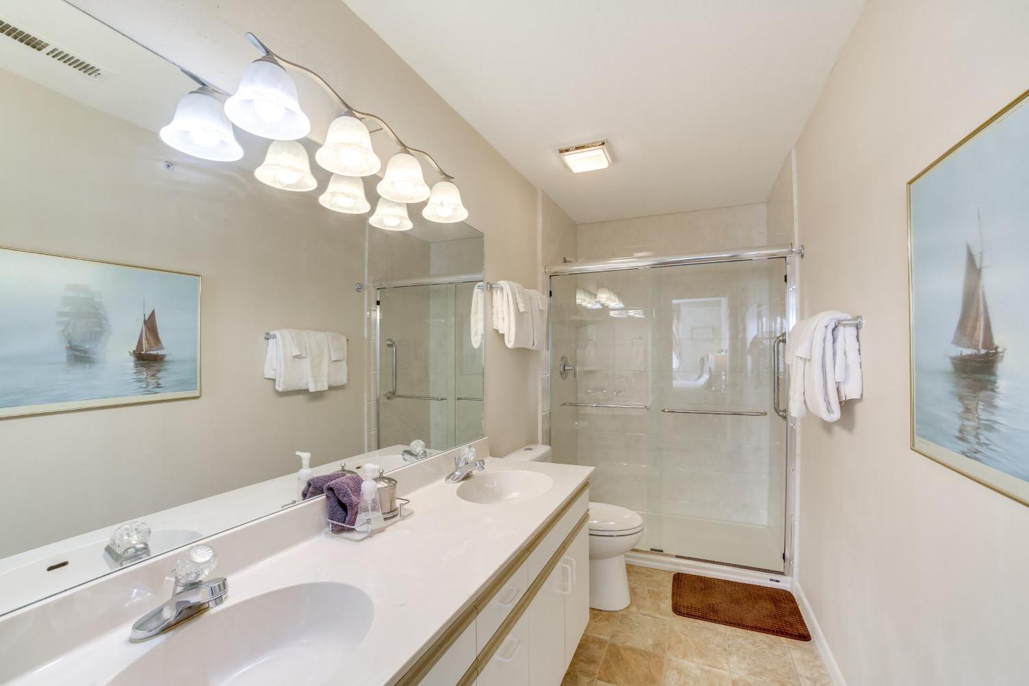 With Balcony, Near Silver Dollar City! Apartment Branson