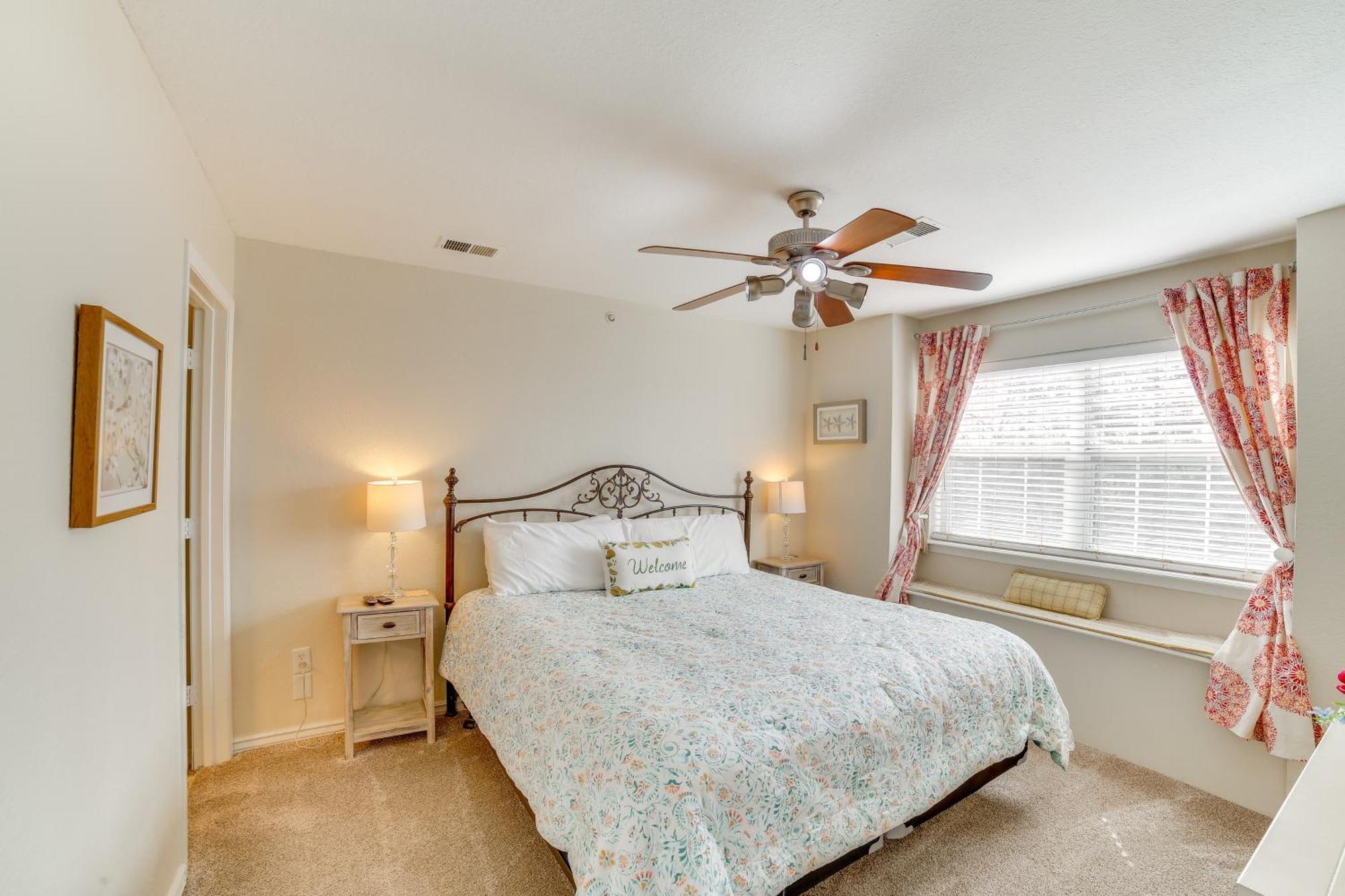 With Balcony, Near Silver Dollar City! Branson