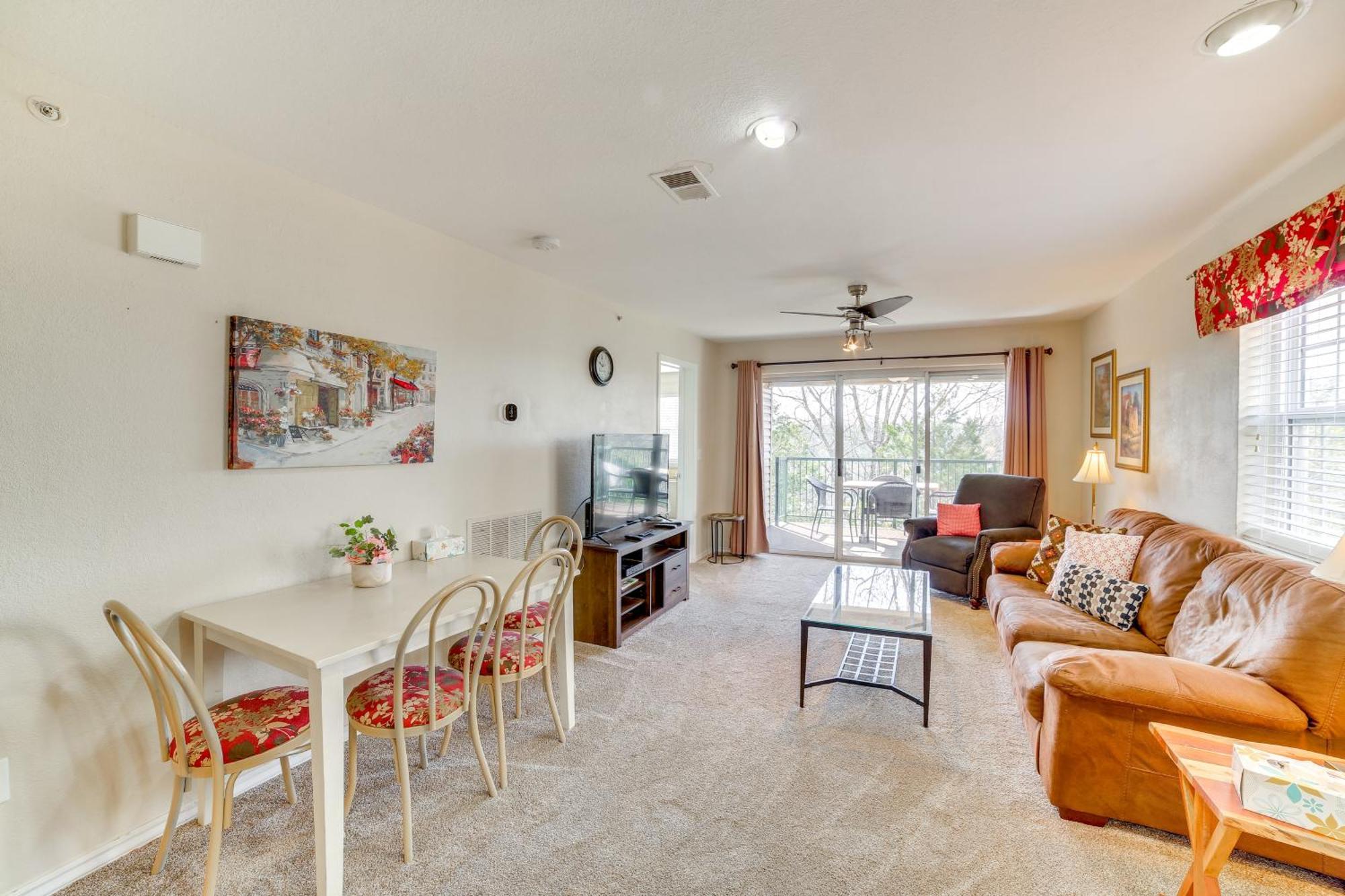 With Balcony, Near Silver Dollar City! Branson