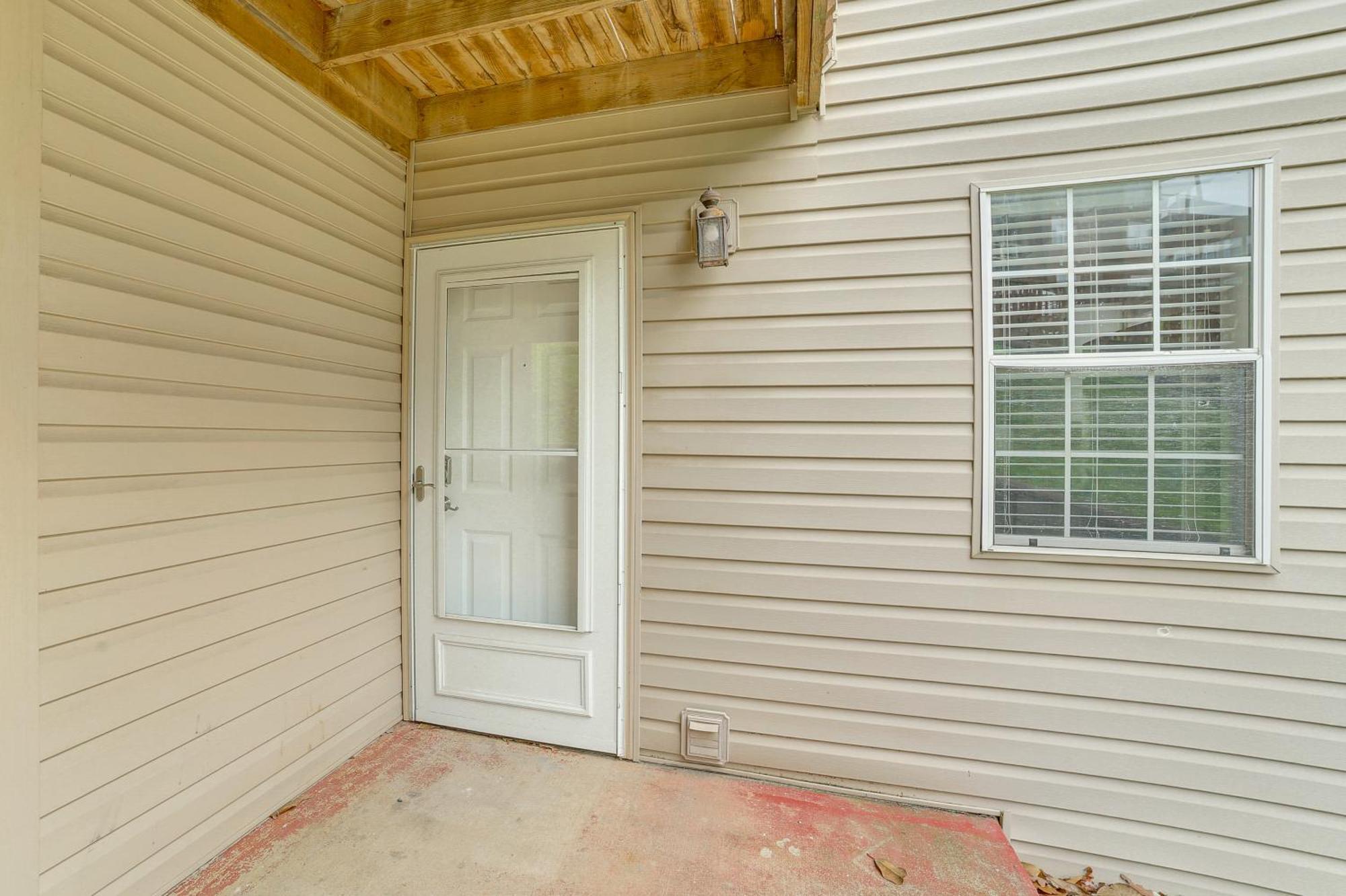 Escape With Pool Access, Grill And Balcony! Apartment *