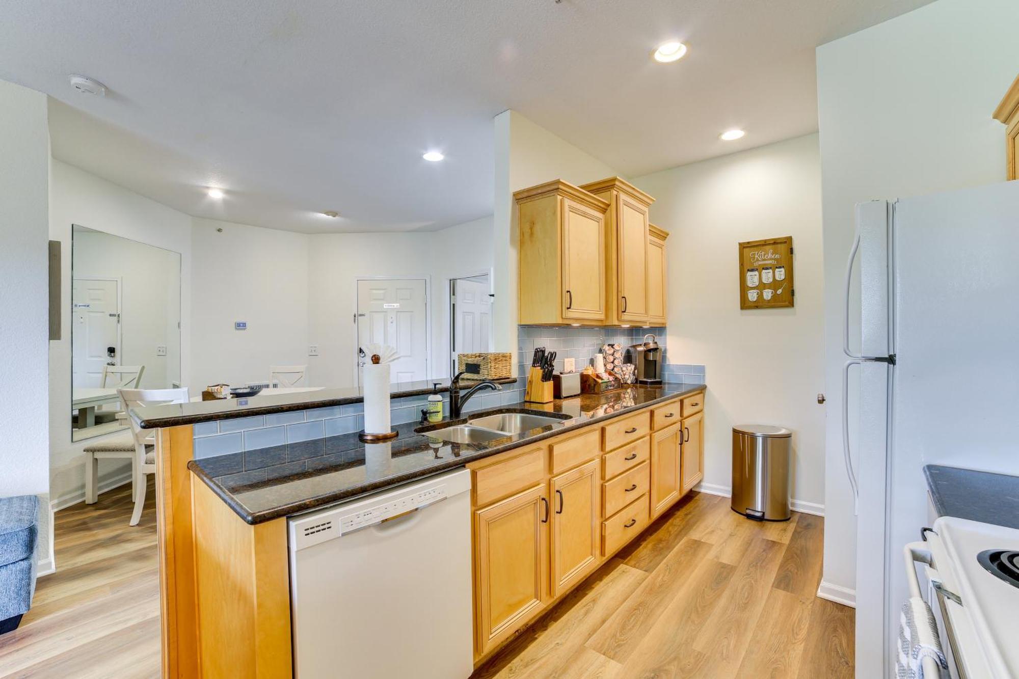 4 Mi To Landing With Balcony Apartment