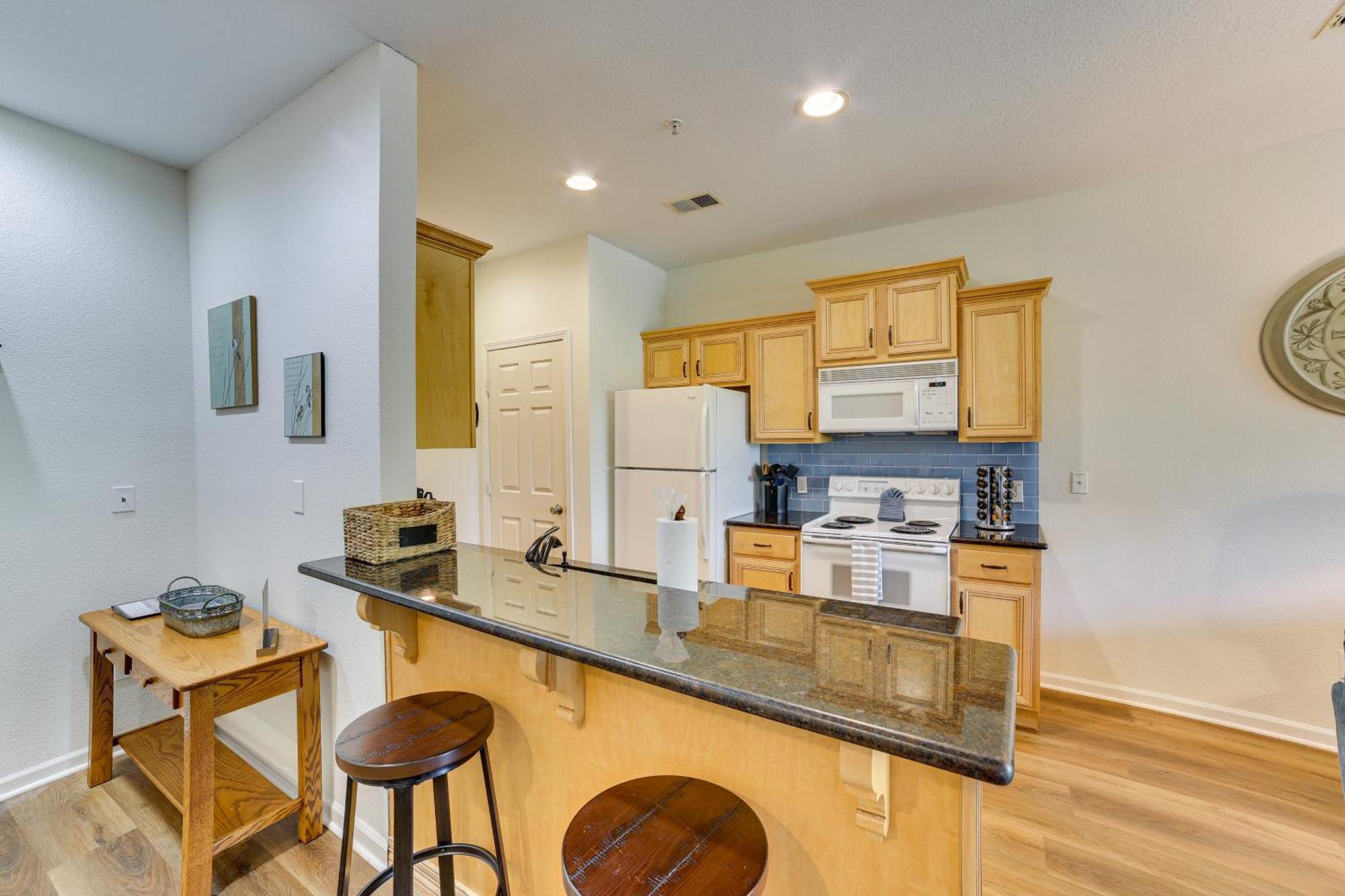 4 Mi To Landing With Balcony Apartment