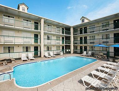 Days By Wyndham Branson/near The Strip Hotel Branson
