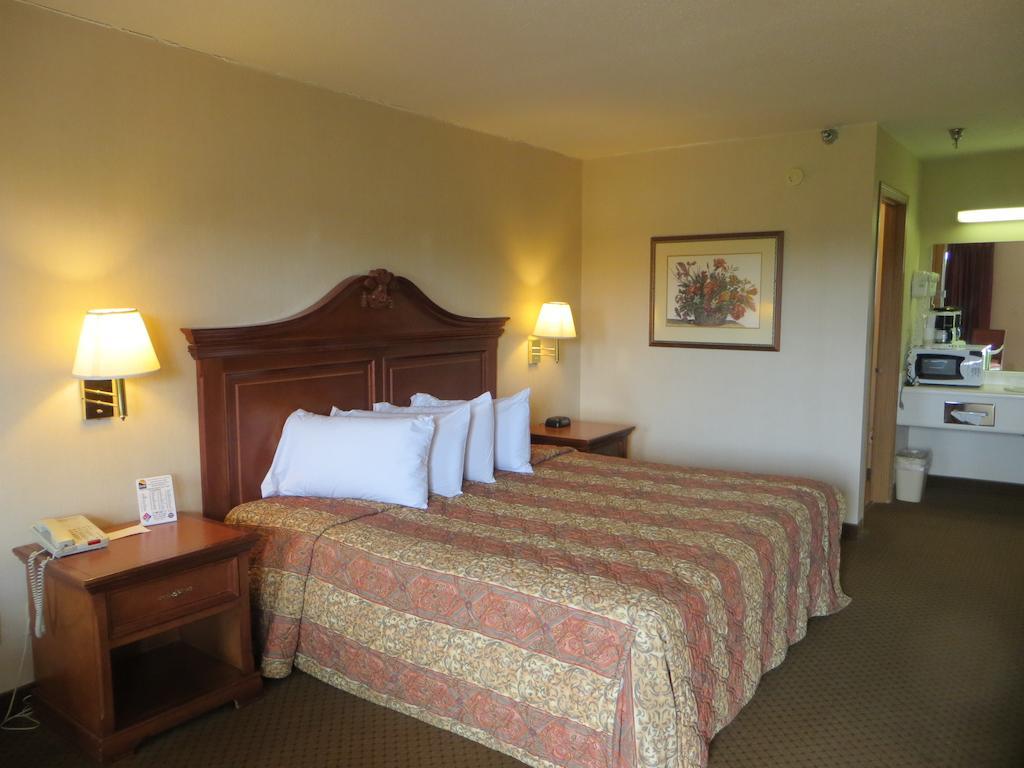 Hotel At The Falls 2*