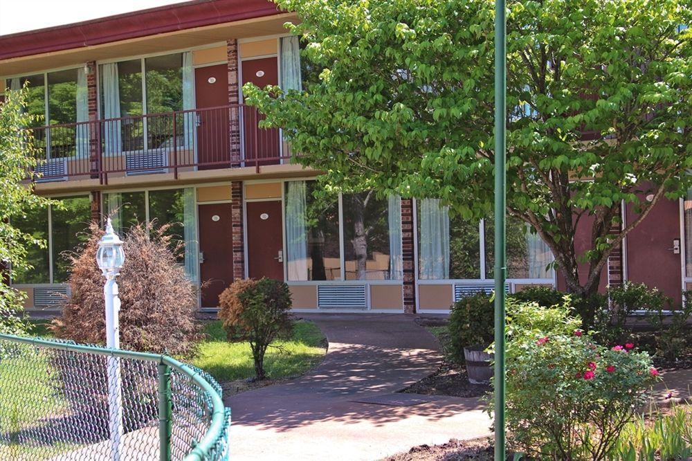 Red Lion & Branson